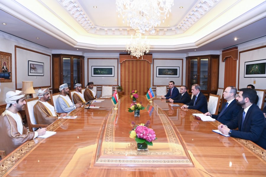  Aserbaidschan und Oman erkunden neue Wege der bilateralen Zusammenarbeit  