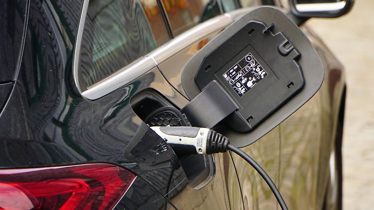   E-Autos sind nach zwei Jahren klimafreundlicher als Verbrenner  