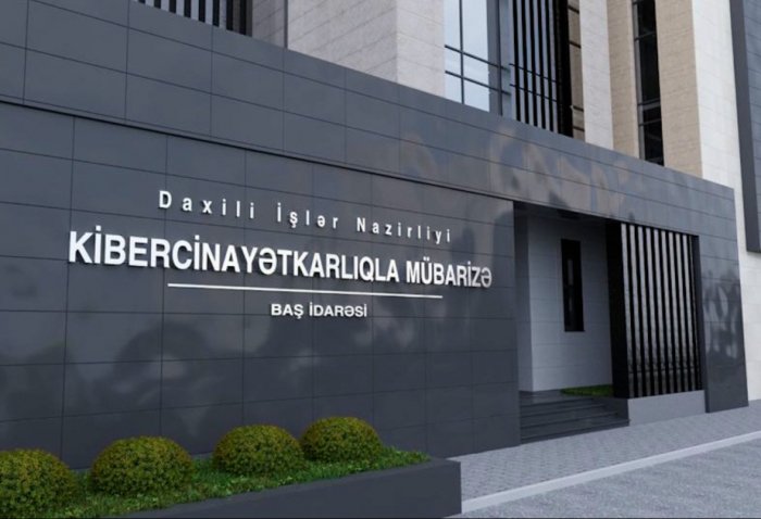 Zərərli kompüter proqramları satan haker ələ keçdi