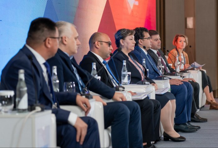 Azerbaijan represented at 6th Eurasian Pharmaceutical Summit in Tashkent