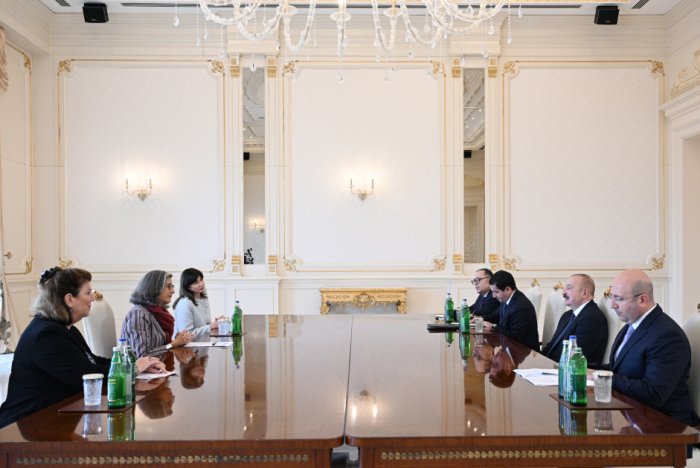  President Ilham Aliyev receives Executive Director of UN Human Settlements Programme  