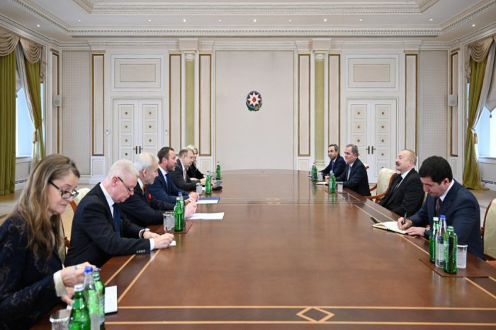   Prezident Estoniyanın XİN rəhbərini qəbul edib |    FOTOLAR      