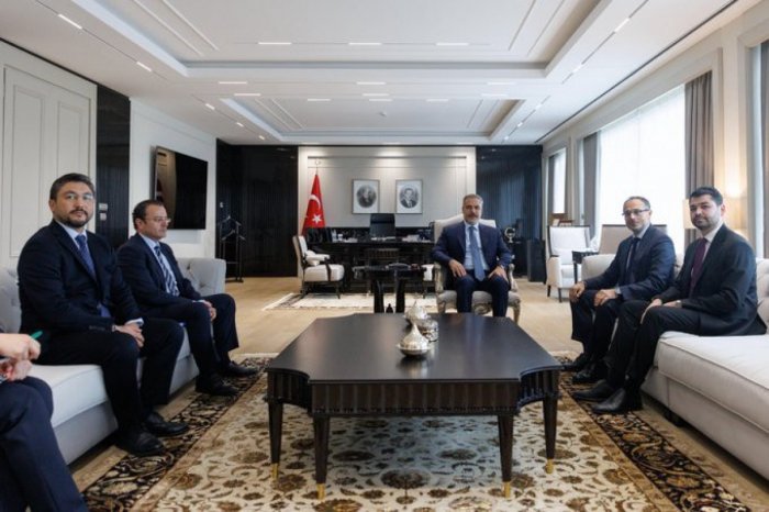 Hakan Fidan TÜRKPA-nın Baş katibi Ramil Həsəni qəbul edib  
