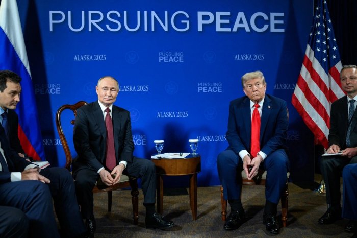    FT: “Tramp Putinə səsini qaldırıb    | Alyaskanın əks-sədası      