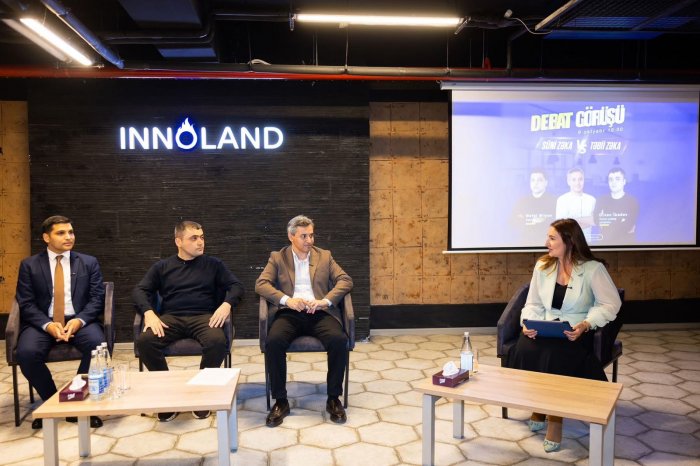 “Süni və təbii zəka” mövzusunda debat keçirilib