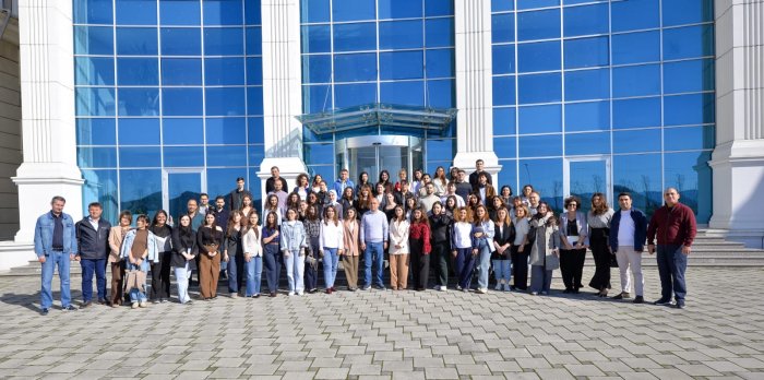 "Elm və təhsil yeniliklərinin media təqdimatı" mövzusunda təlim keçirilib |  FOTOLAR 