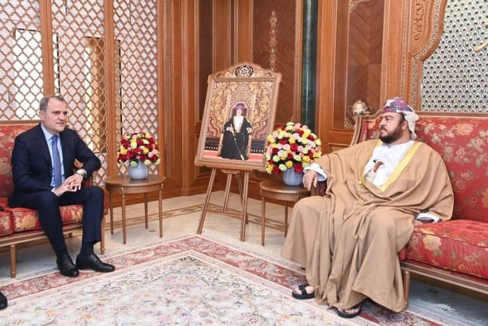 Ceyhun Bayramov Oman Sultanının xüsusi nümayəndəsi ilə görüşüb
