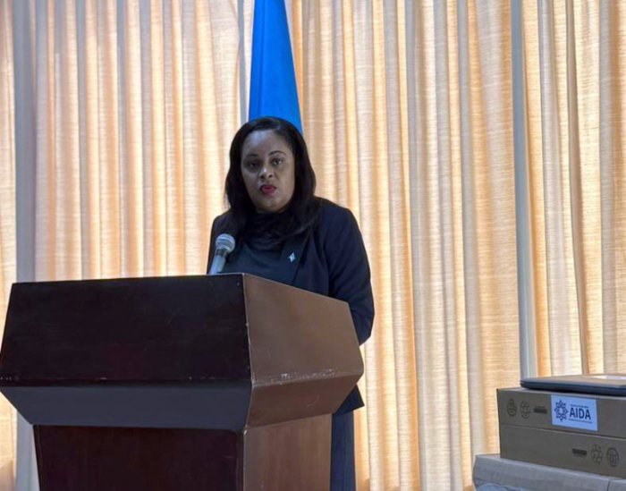 Azerbaijan supports initiative to modernize education system in Saint Lucia