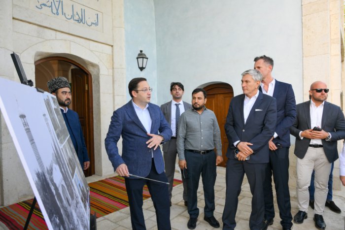 International travelers familiarize themselves with historical and cultural landmarks in Karabakh and East Zangezur regions