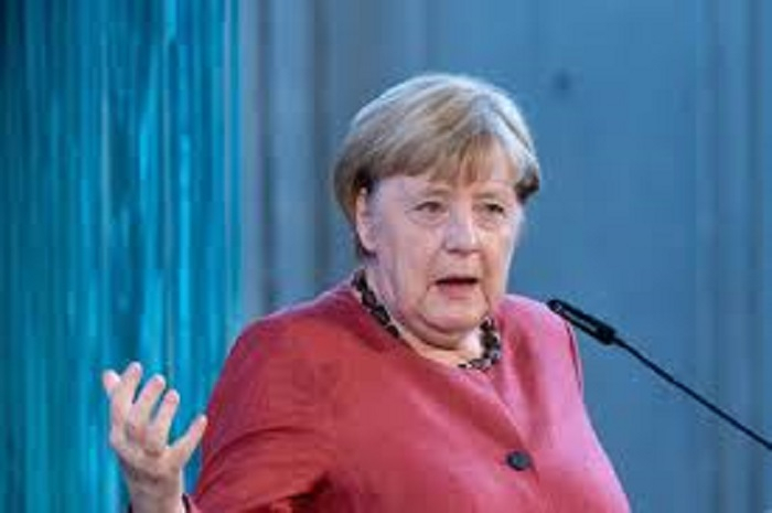 Merkel Polşanı və Baltikyanı ölkələri günahlandırıb 