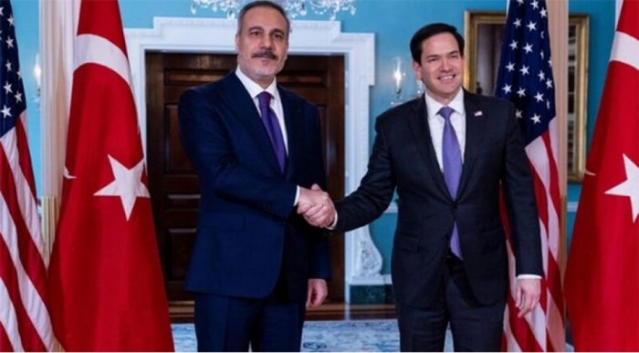 Ağ Evdə Hakan Fidanla Rubionun görüşü başlayıb  
