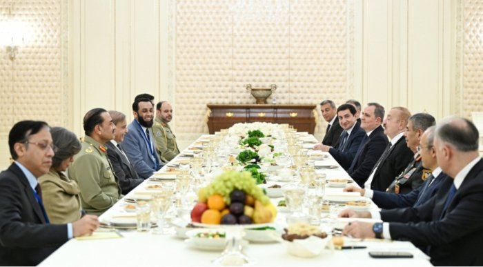    Prezident İlham Əliyev və Pakistanın Baş naziri birgə nahar ediblər  
   