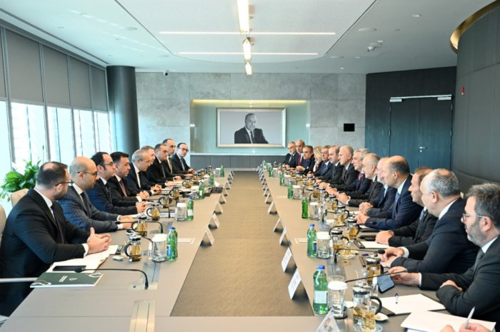Mikayil Jabbarov meets with delegation of the Istanbul Chamber of Industry