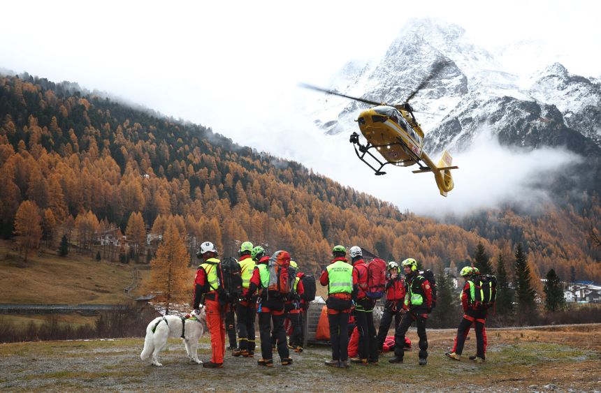 Five killed in avalanche in Italian Alps