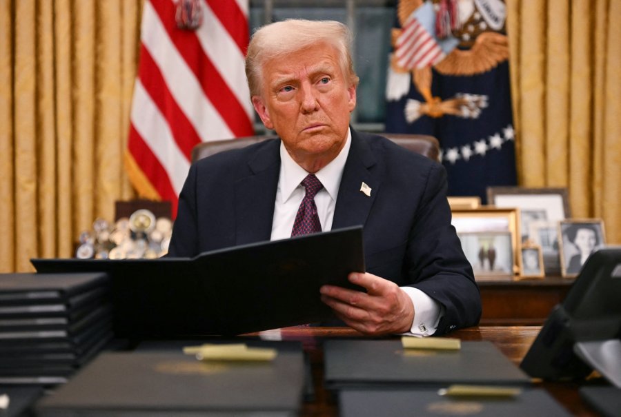 Trump pardons top allies who aided bid to subvert 2020 election