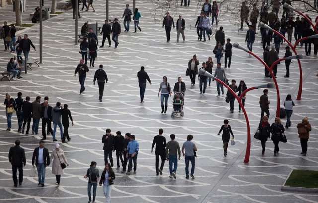 Azerbaijan&rsquo;s population grows to over 10.25 million in 2025