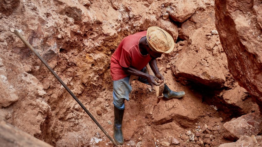 At least 32 dead in DR Congo after bridge at copper mine collapses
