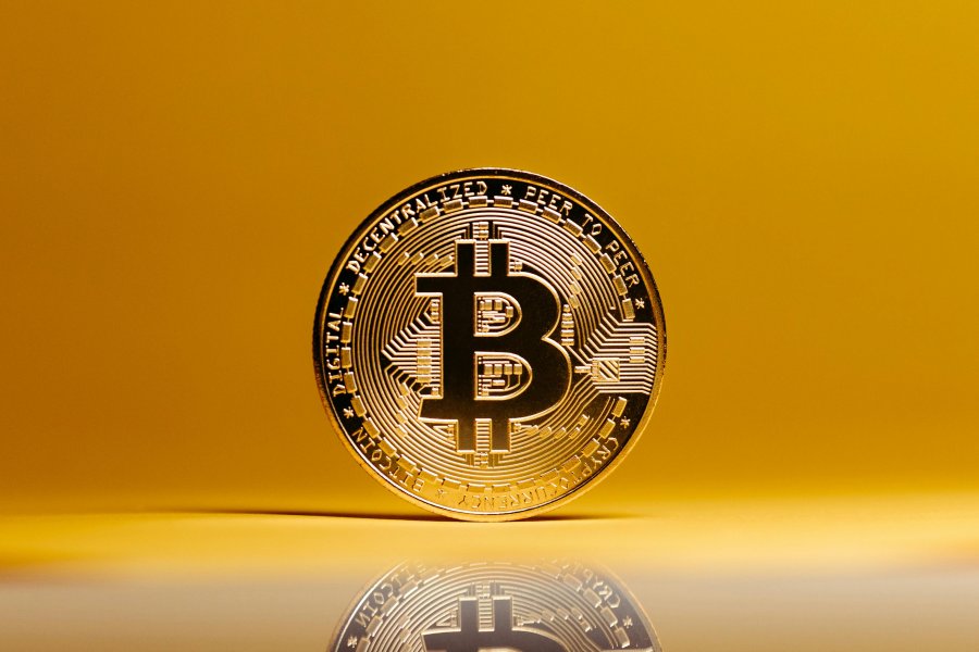 Bitcoin dives over 5% to lowest levels since April