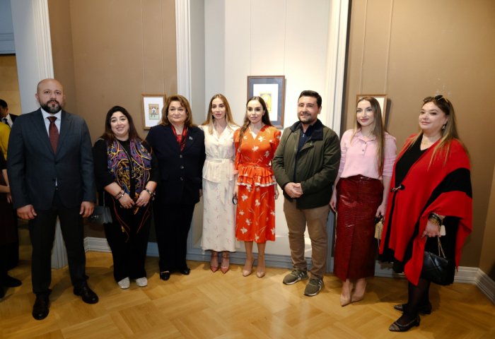    Bakıda tanınmış özbək miniatür ustasının sərgisi açılıb   