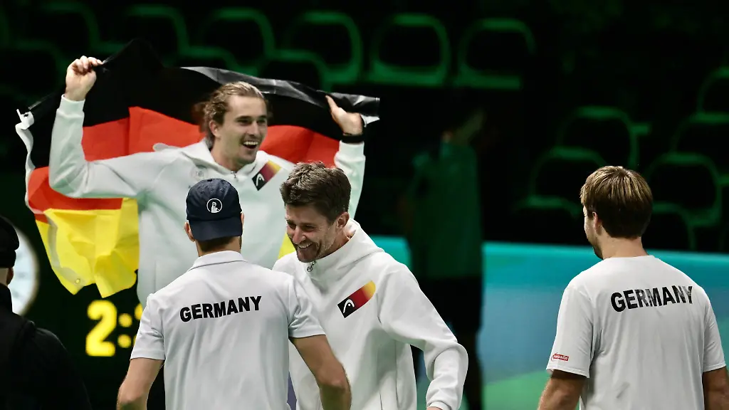   Deutschland gewinnt dramatisches Davis-Cup-Duell  