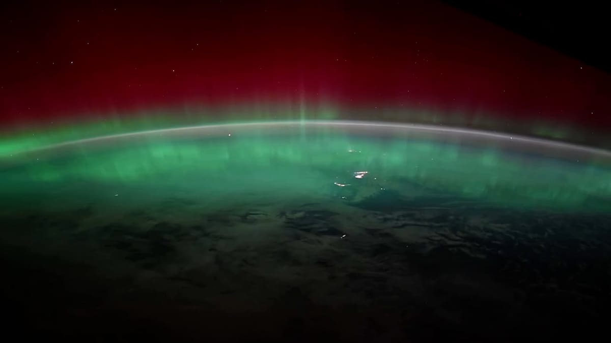   NASA astronaut captures Northern Lights from space -   NO COMMENT    