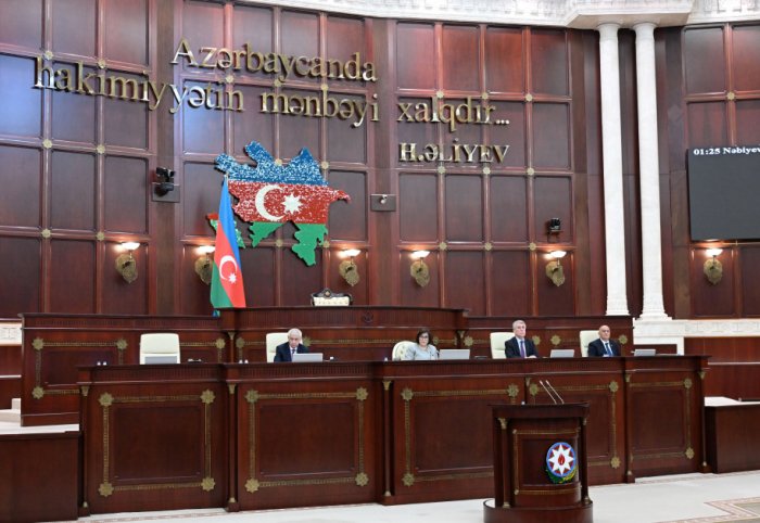    Azərbaycan 6 ölkə ilə vizanı qismən ləğv edir     

