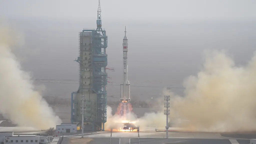  China schickt Rettungskapsel zu festsitzenden Astronauten 