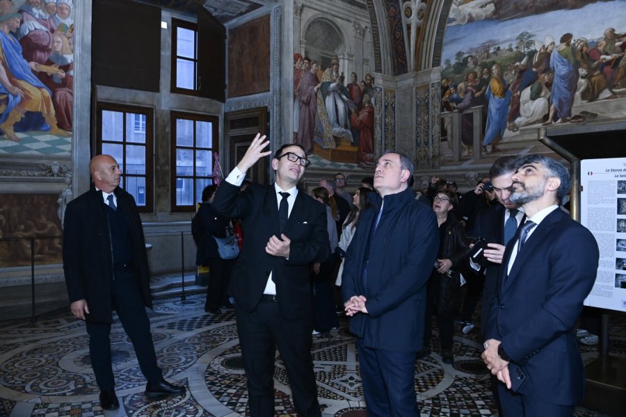   Dscheyhun Bayramov besucht den Petersdom im Vatikan  