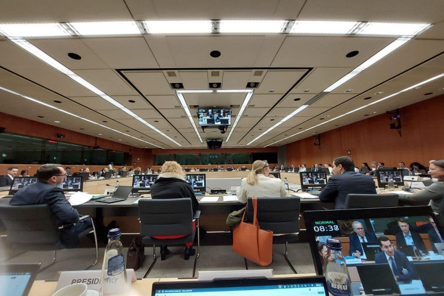   Hikmet Hadschiyev trifft den politischen und sicherheitspolitischen Ausschuss der EU  