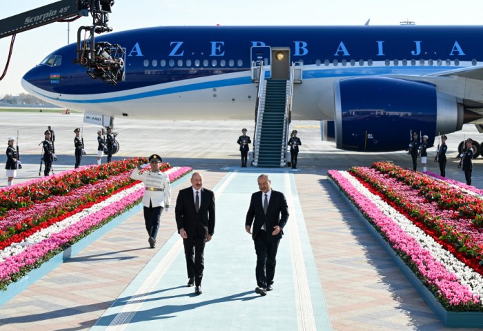   President Ilham Aliyev arrives in Uzbekistan  