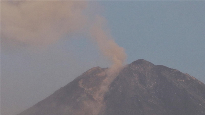   Mt. Semeru erupts again in Indonesia  