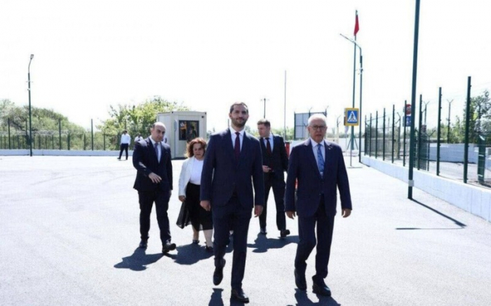 Türkiyə və Ermənistan nümayəndələri sərhəddə görüşdülər -    FOTOLAR     
