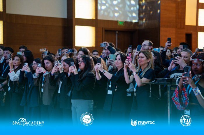 KOSMİK Akademiya Dünya məktəbi ilə əməkdaşlıq çərçivəsində seminar keçirib