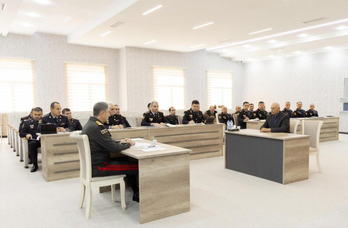 Vilayət Eyvazov Kürdəmirdə vətəndaşlarla görüşüb