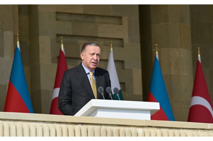       Ərdoğan:    "Allah Azərbaycanı daha neçə zəfərlərə qovuşdursun"   