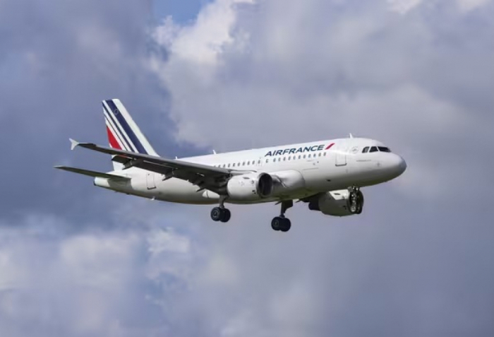 “Air France” 35 aviareysi ləğv edib