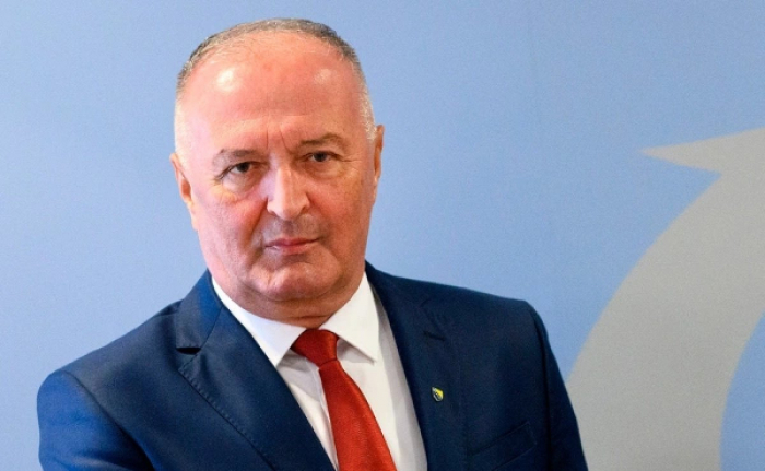 Siyartonun təyyarəsini geri döndəriblər