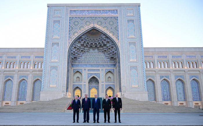 President Ilham Aliyev visited Center of Islamic Civilization in Tashkent