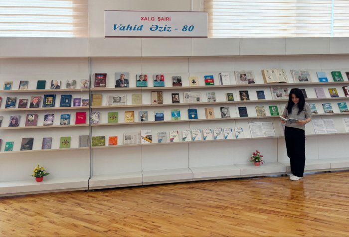 “Xalq şairi Vahid Əziz – 80” adlı ənənəvi kitab sərgisi təqdim edilib