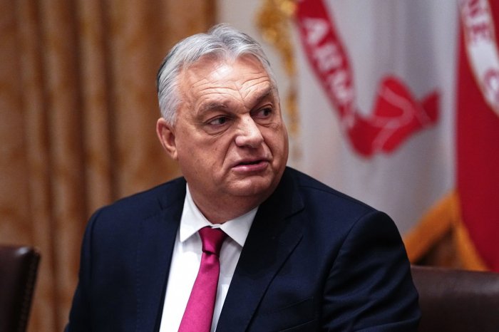 Orban Brüsseli məhkəmə ilə hədələyir