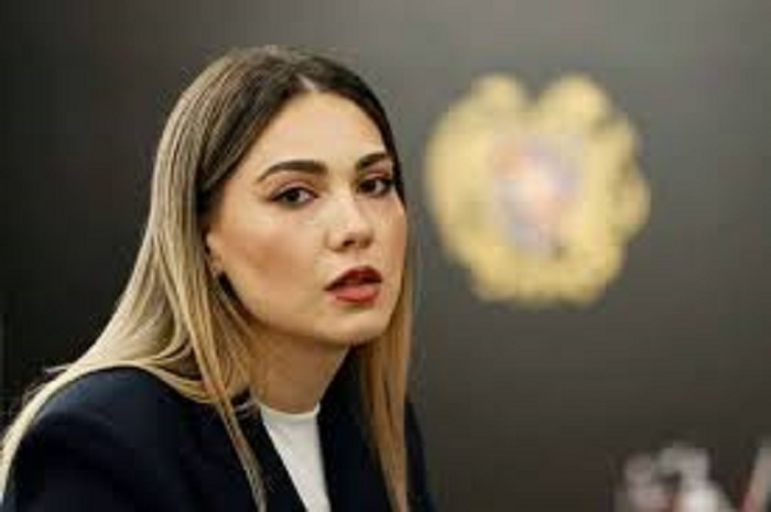       Qalyan:    “Ermənistan yeni Konstitusiyası yazılır”   