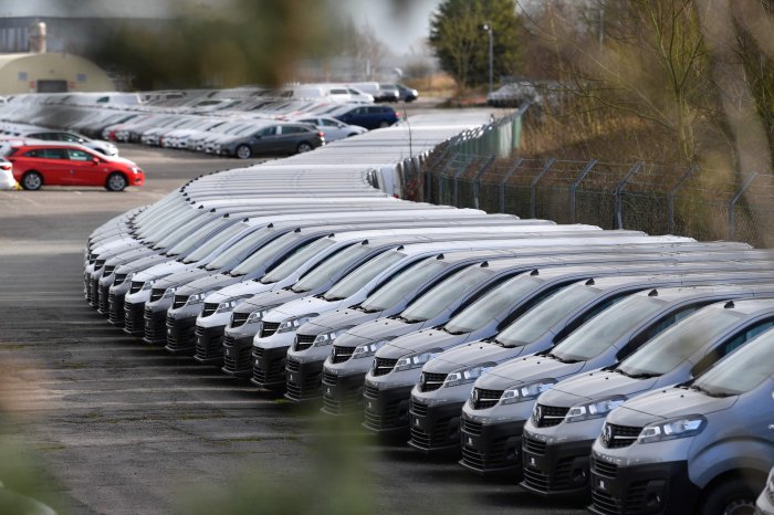 Les ventes de voitures neuves continuent de progresser en Europe, sauf pour Tesla qui poursuit sa chute