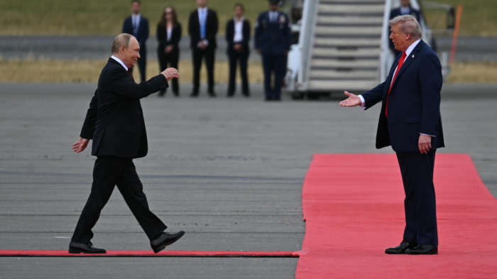 Putin ilə Trampın görüşü təxirə salınıb 