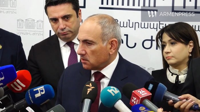       Paşinyan:    "Rusiya taxılından imtina niyyətimiz yoxdur"   