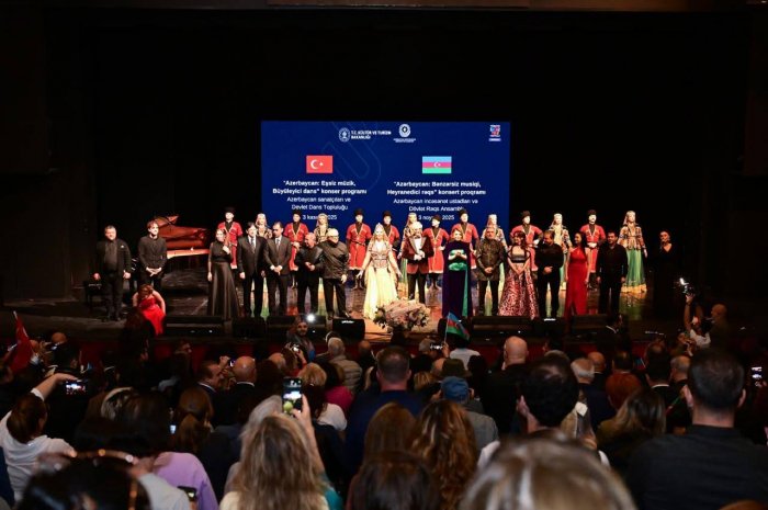 Sənətçilərimiz Antalyada konsert veriblər |    FOTOLAR   