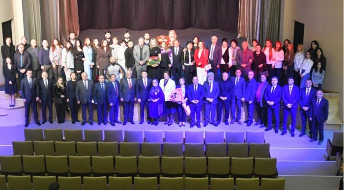    İrəvan Dövlət Azərbaycan Dram Teatrının binası istifadəyə verilib  
   