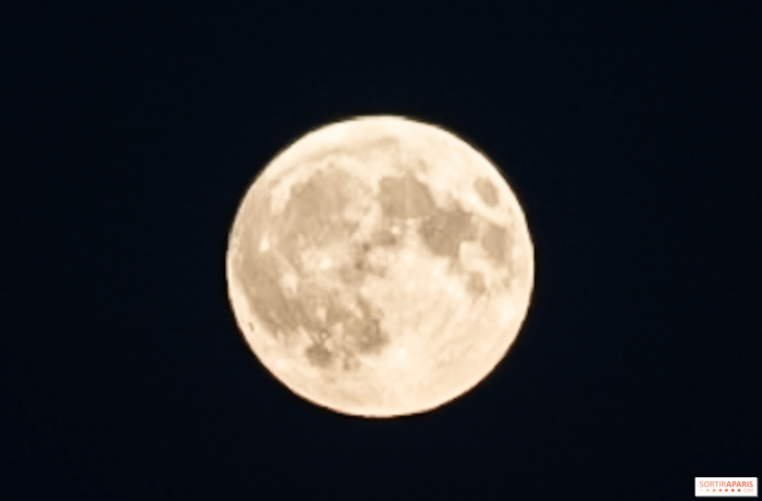 Les images de la Super Lune la plus impressionnante depuis 19 ans