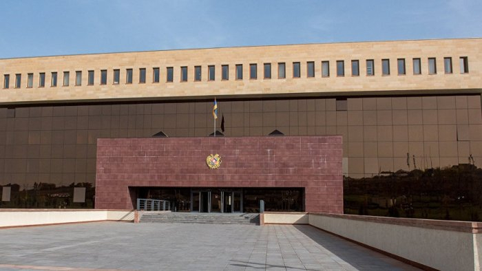     Armenisches Verteidigungsministerium:   Die Lage an der Grenze zu Aserbaidschan ist ruhig  