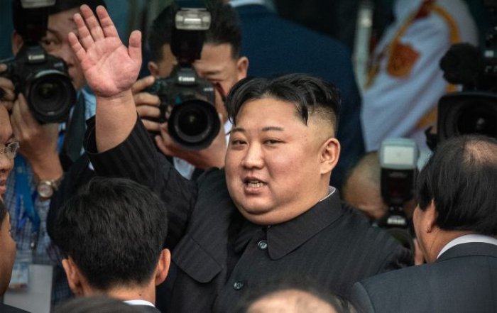 Kim Çen Inn raket istehsalını artırmağa göstəriş verib  

