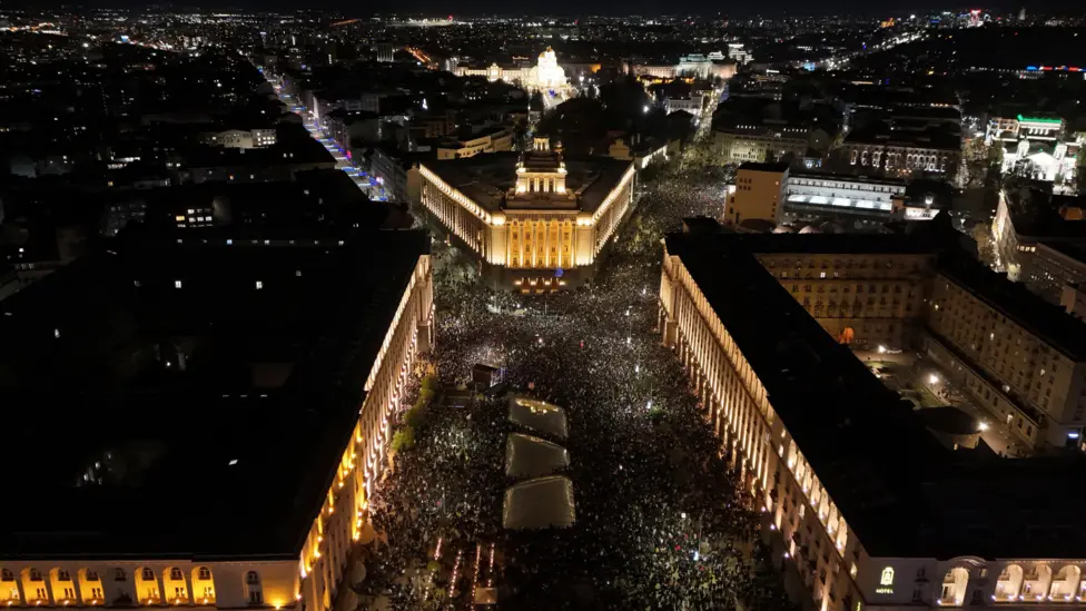 Bulgaria ditches budget plan after tens of thousands join protests
